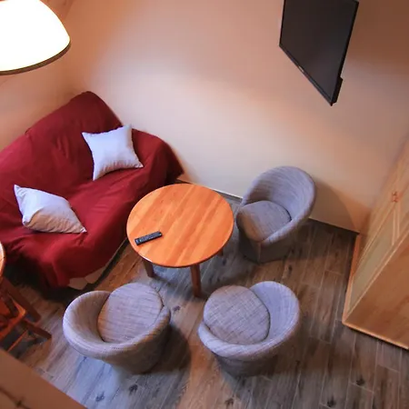 Nad Stawem Farm stay *